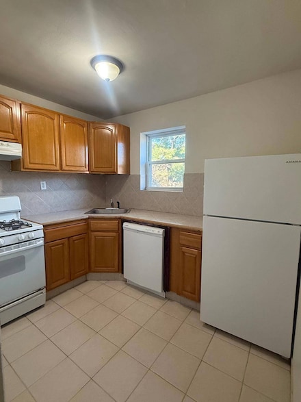 160-10 75th Rd, Flushing, NY 11366