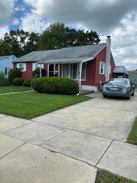 107 Brooke Ave, Magnolia, NJ 08049