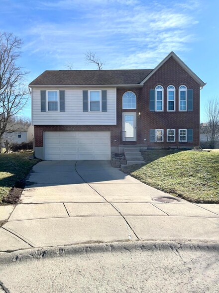 1893 Delicious Ct, Hebron, KY 41048