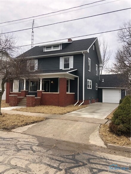 511 Rice St, Elmore, OH 43416