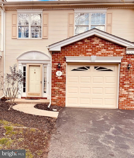 8 Coral Ct Unit 18C, Franklin Park, NJ 08823