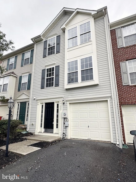 1233 Mare St, Ranson, WV 25438