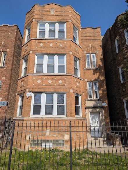 7545 S May St, Chicago, IL 60620