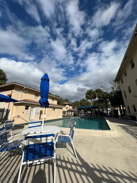 3227 NW 103rd Terrace Unit 206C, Coral Springs, FL 33065