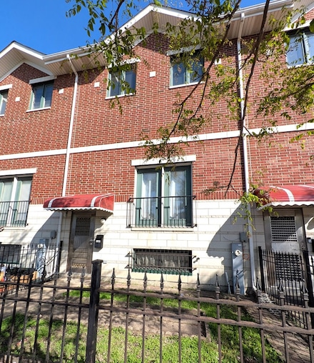 3383 S Archer Ave, Chicago, IL 60608