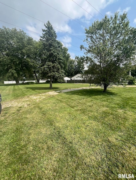 4130 S 2nd St, Springfield, IL 62703