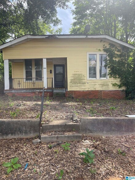 1012 15th St SW, Birmingham, AL 35211