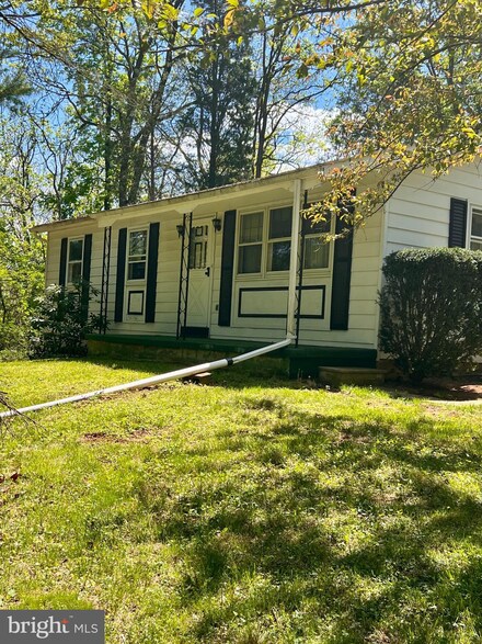 124 Cronrath Rd, Barto, PA 19504
