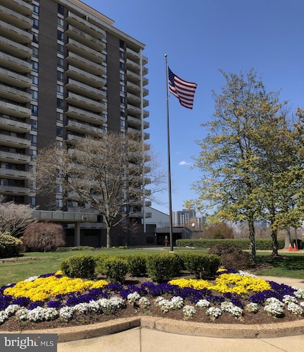 1800 Old Meadow Rd Unit 322, McLean, VA 22102