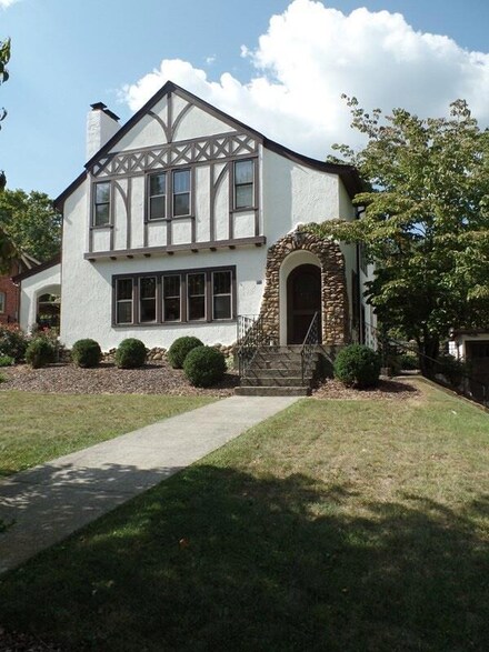 111 Valley St NW, Abingdon, VA 24210