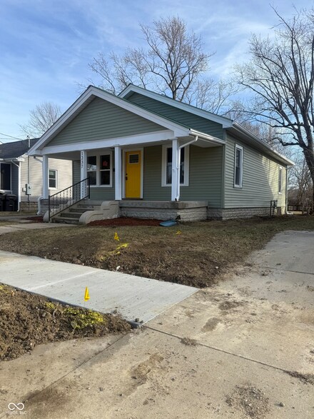 1237 E 29th St, Anderson, IN 46016