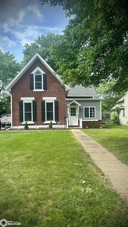 811 C Ave E, Oskaloosa, IA 52577