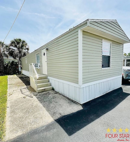 109 Cancun Ln, Daytona Beach, FL 32117
