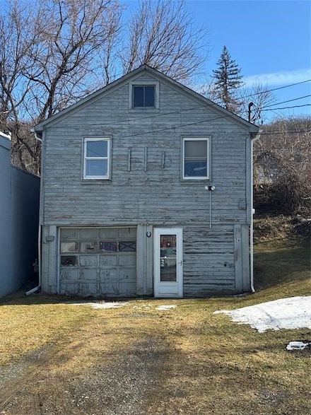 36 Hall St, Binghamton, NY 13903