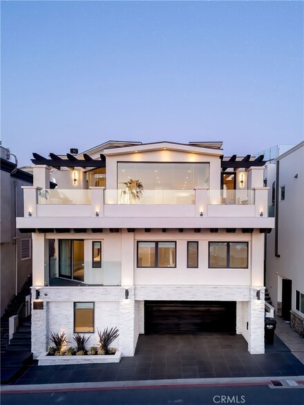 1106 Palm Dr, Hermosa Beach, CA 90254
