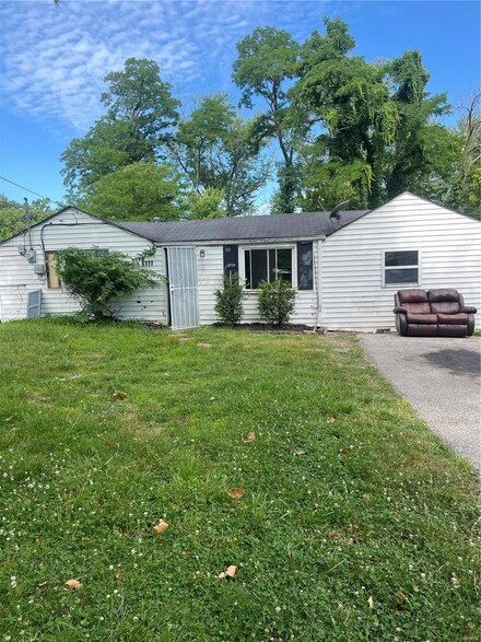 6111 Dupree Ave, Saint Louis, MO 63135