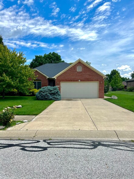 1317 Temple Ct, Danville, IN 46122