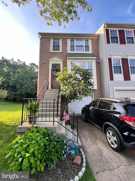 3324 Buckeye Ln, Fairfax, VA 22033