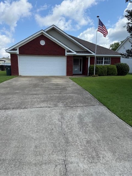 335 Brushfire Dr, Dothan, AL 36305