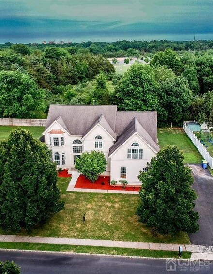 131 Charles St, Somerset, NJ 08873