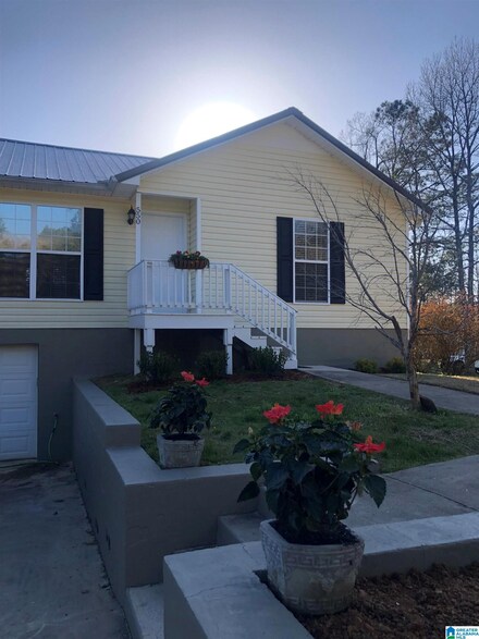 550 Oakhalla Rd, Hayden, AL 35079