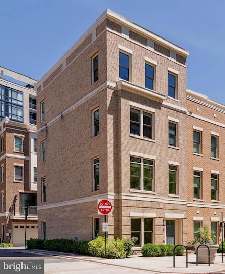 1527 16th Rd N, Arlington, VA 22209