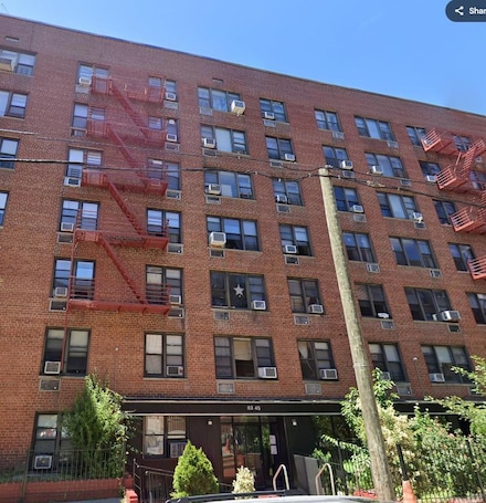 83-45 Vietor Ave Unit 2K, Elmhurst, NY 11373