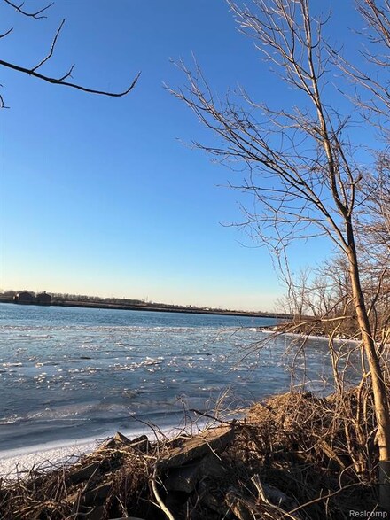 0 West River Unit 20250008619, Grosse Ile, MI 48138