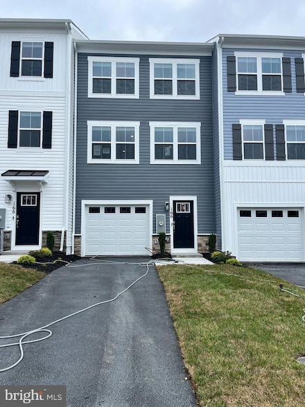 166 Munsee Cir, Winchester, VA 22602