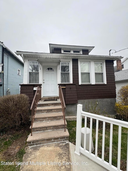 21 Androvette Ave, Staten Island, NY 10312