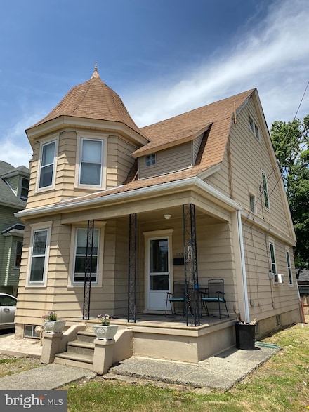 139 W Evesham Ave, Magnolia, NJ 08049