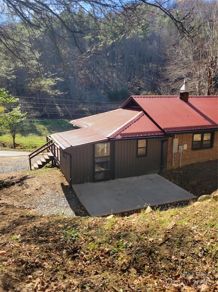 2162 S Big Horse Creek Rd, Lansing, NC 28643