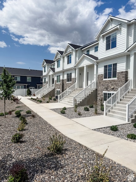 908 N Hillcrest Rd Unit 180, Lehi, UT 84045