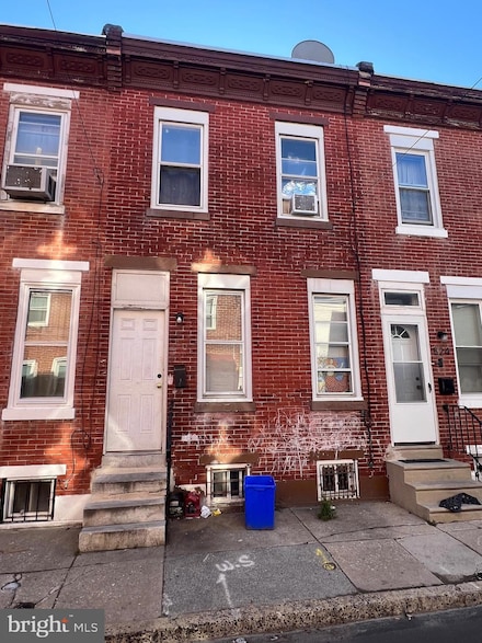 522 Winton St, Philadelphia, PA 19148
