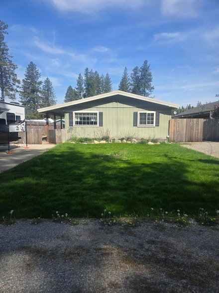427 E 5th St, Deer Park, WA 99006