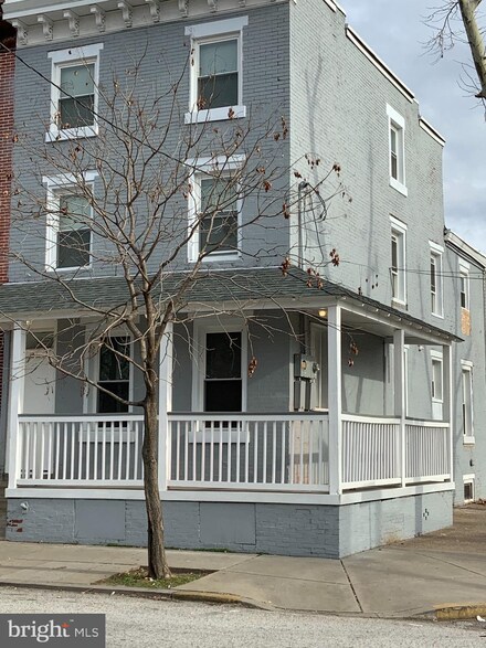 322 West St, Camden, NJ 08103