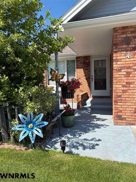 4 Brentwood Ct, Scottsbluff, NE 69361
