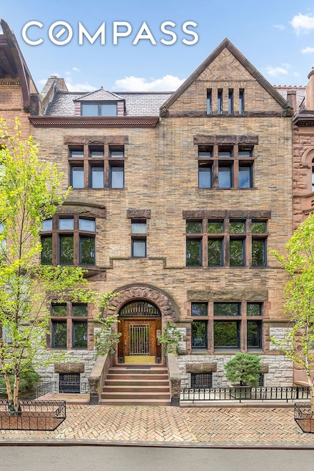 842 Carroll St, Brooklyn, NY 11215