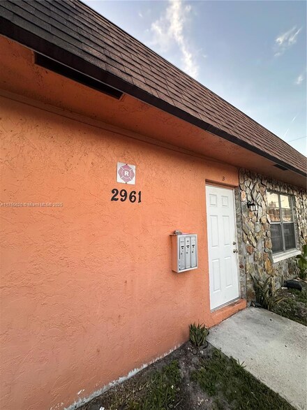 2961 NW 43rd Terrace Unit C, Lauderdale Lakes, FL 33313