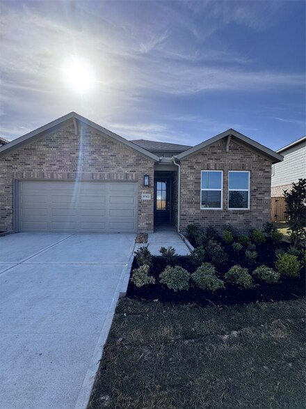 9743 Rialto Heights Dr, Cypress, TX 77433