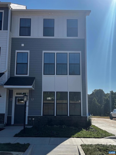2215 Swallowtail Ln, Charlottesville, VA 22902