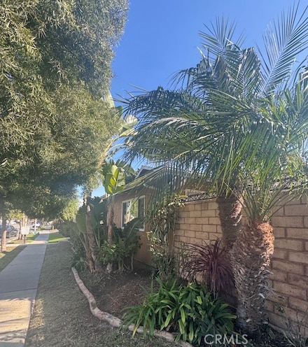745 Shalimar Dr, Costa Mesa, CA 92627
