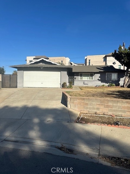 4832 Olive St, Montclair, CA 91763