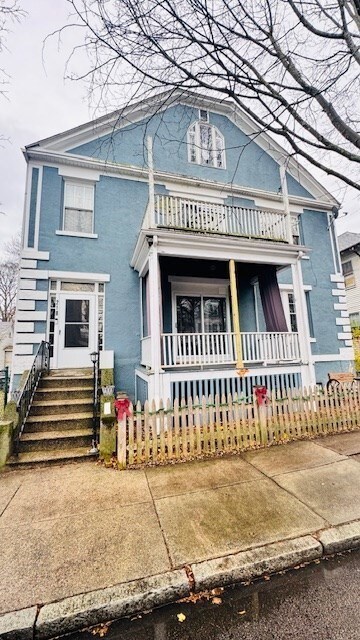 218 Wachusett St Unit 1, Jamaica Plain, MA 02130