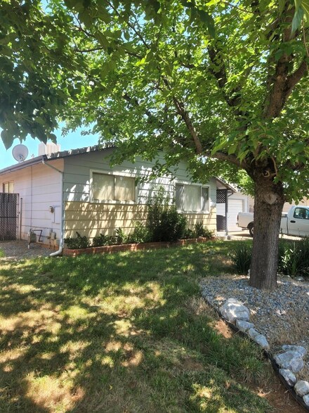 3565 Polaris Way, Redding, CA 96002