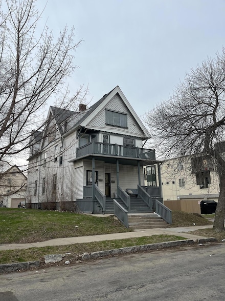2237 N 33rd St, Milwaukee, WI 53208