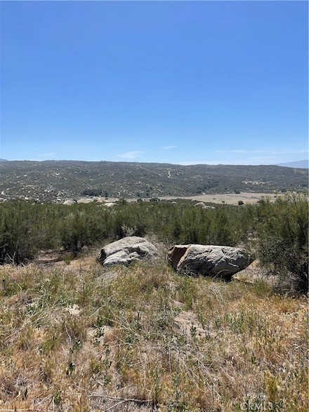 35410 Willow Creek Rd, Hemet, CA 92544