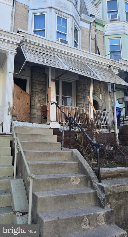 1137 N 11th St, Reading, PA 19604
