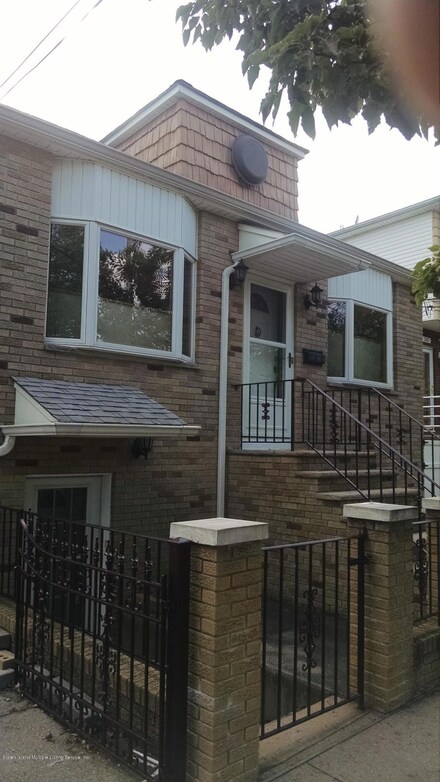 346 Parkinson Ave, Staten Island, NY 10305