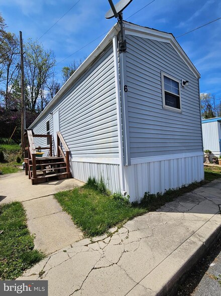 75 Bonnybrook Rd, Carlisle, PA 17013